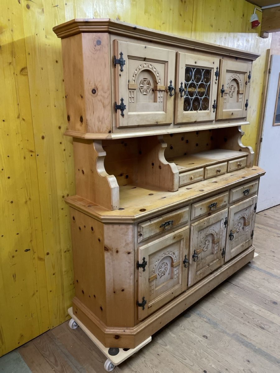 Pfister Büffets: Arvenbüffet *Restaurations-Objekt* – Gebraucht aus Almens von bsundrix 1