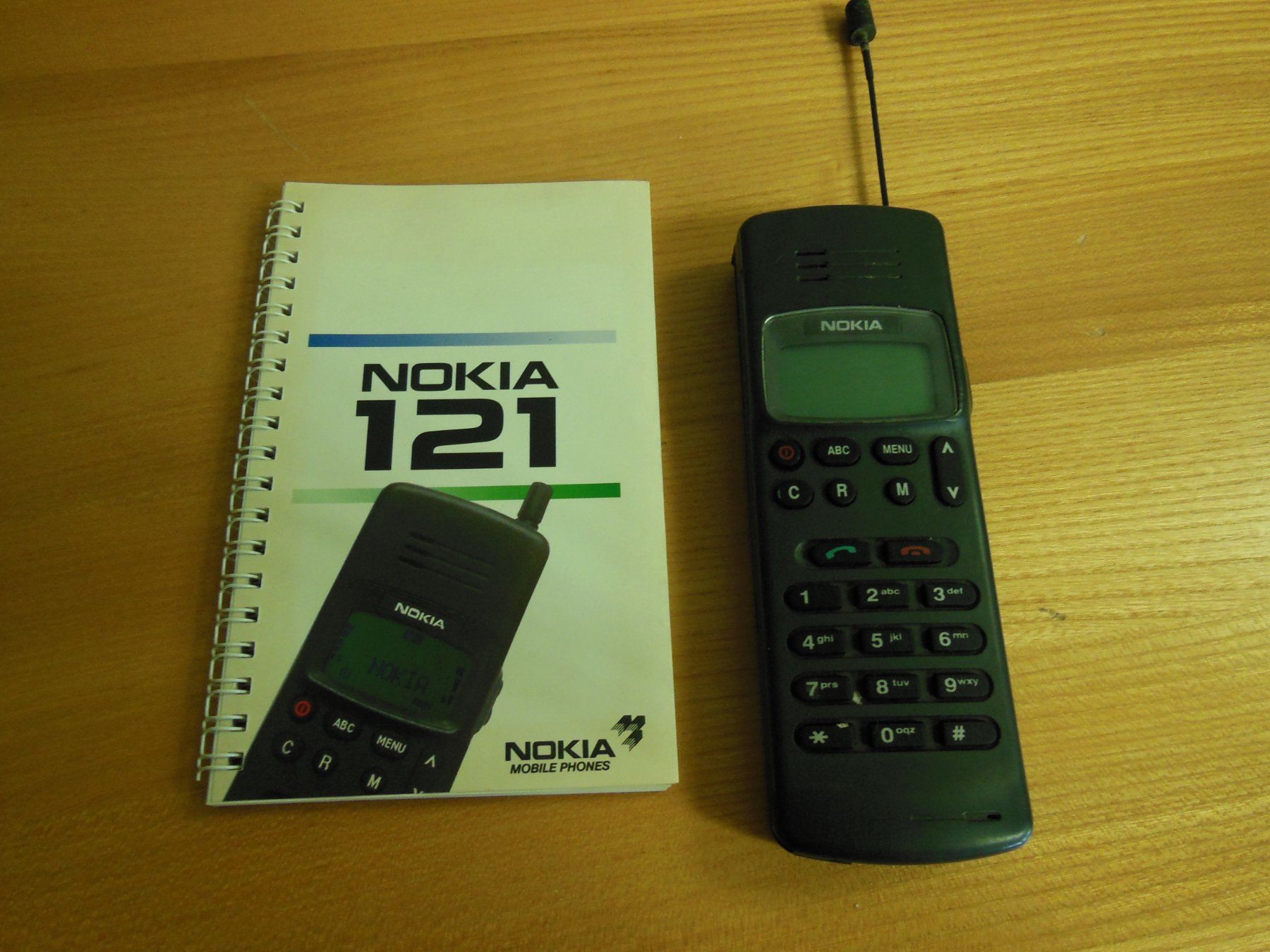 Nokia Portables: Téléphone Nokia 121 avec manuel, bon état – D'occasion à cortébert par tx37
