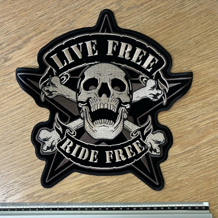 Insignes: Biker Totenkopf Aufnäher "Live Free Ride Free" Patch gross – Neuf (Voir description) à Aarau par mxpx_1981