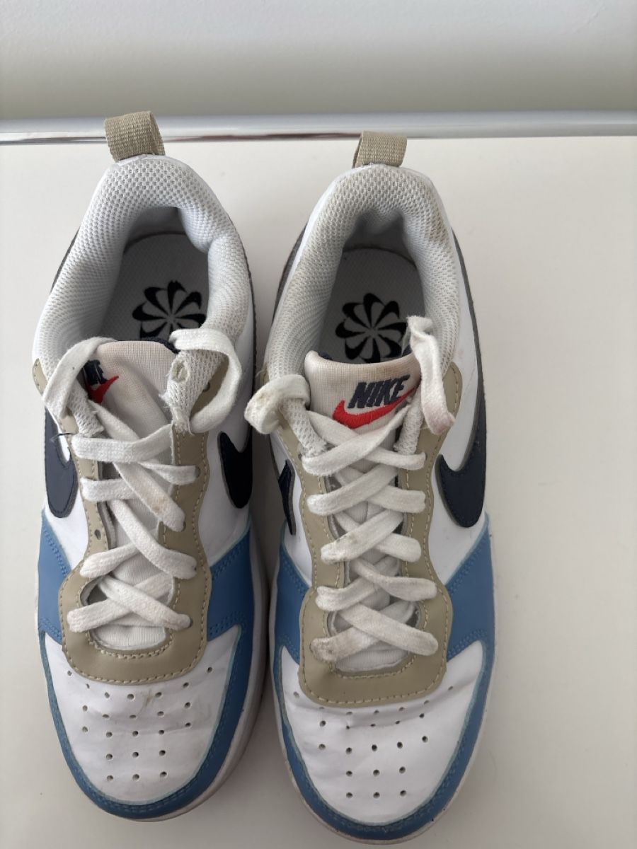 Nike Chaussures garçon: Nike Schuhe  – D'occasion à Salenstein par sehrgut 1