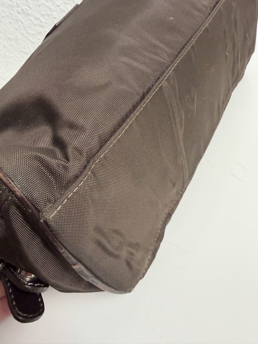 Bogner Borse da donna: Vintage Bogner Brown Nylon Shoulder Bag  – Usato da Knonau venduto da Grapesvintage 7