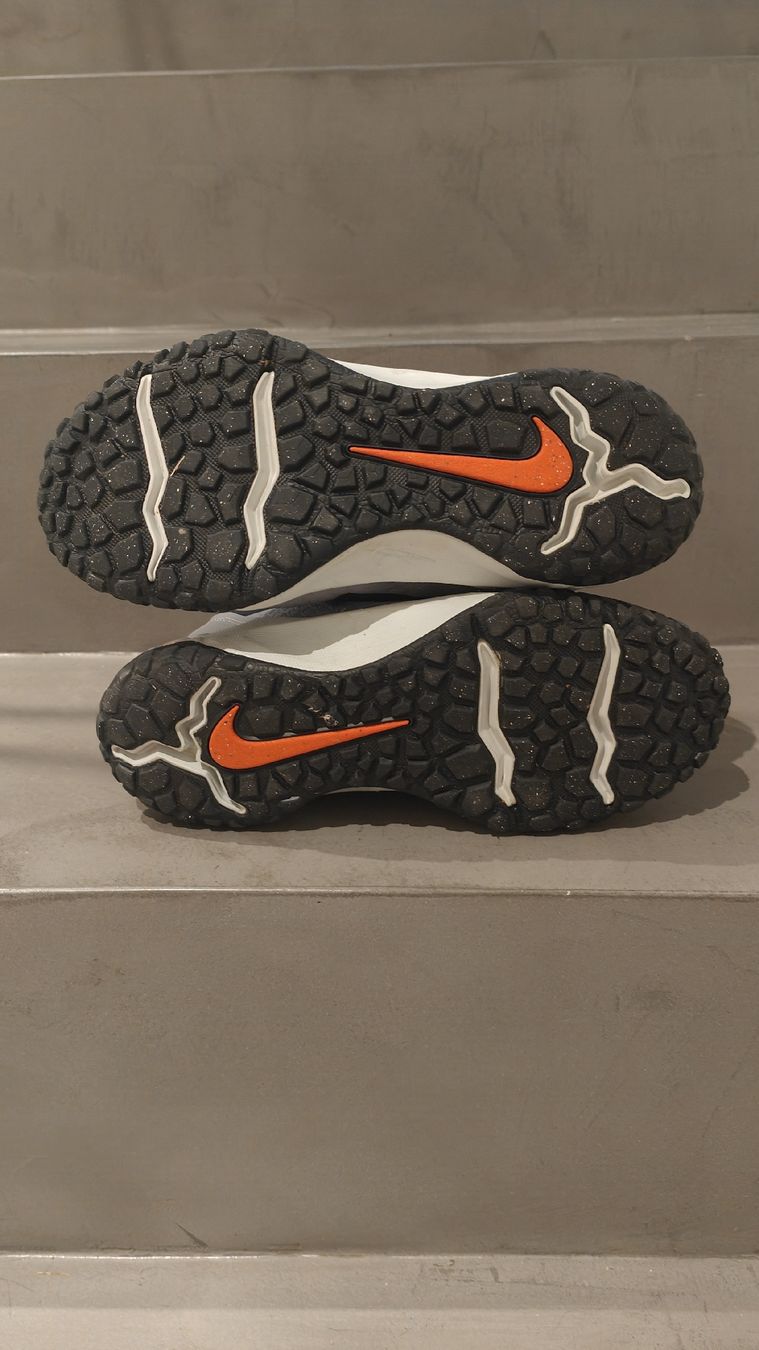 Nike Chaussures garçon: Chaussures Nike, gris, taille 36.5 – D'occasion à Troistorrents par Suishy 5