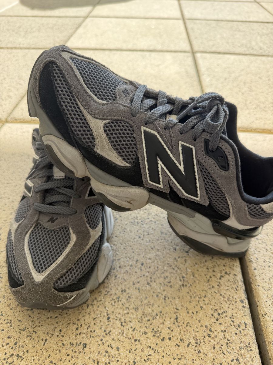 New Balance Herrenschuhe: New Balance 9060 – Gebraucht aus Liestal von KLAG 2