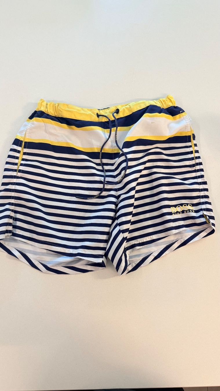 Hugo Boss Costumi da bagno: Badehose Hugo Boss gestreift Grösse M – Usato da Wollerau venduto da falkenauge444