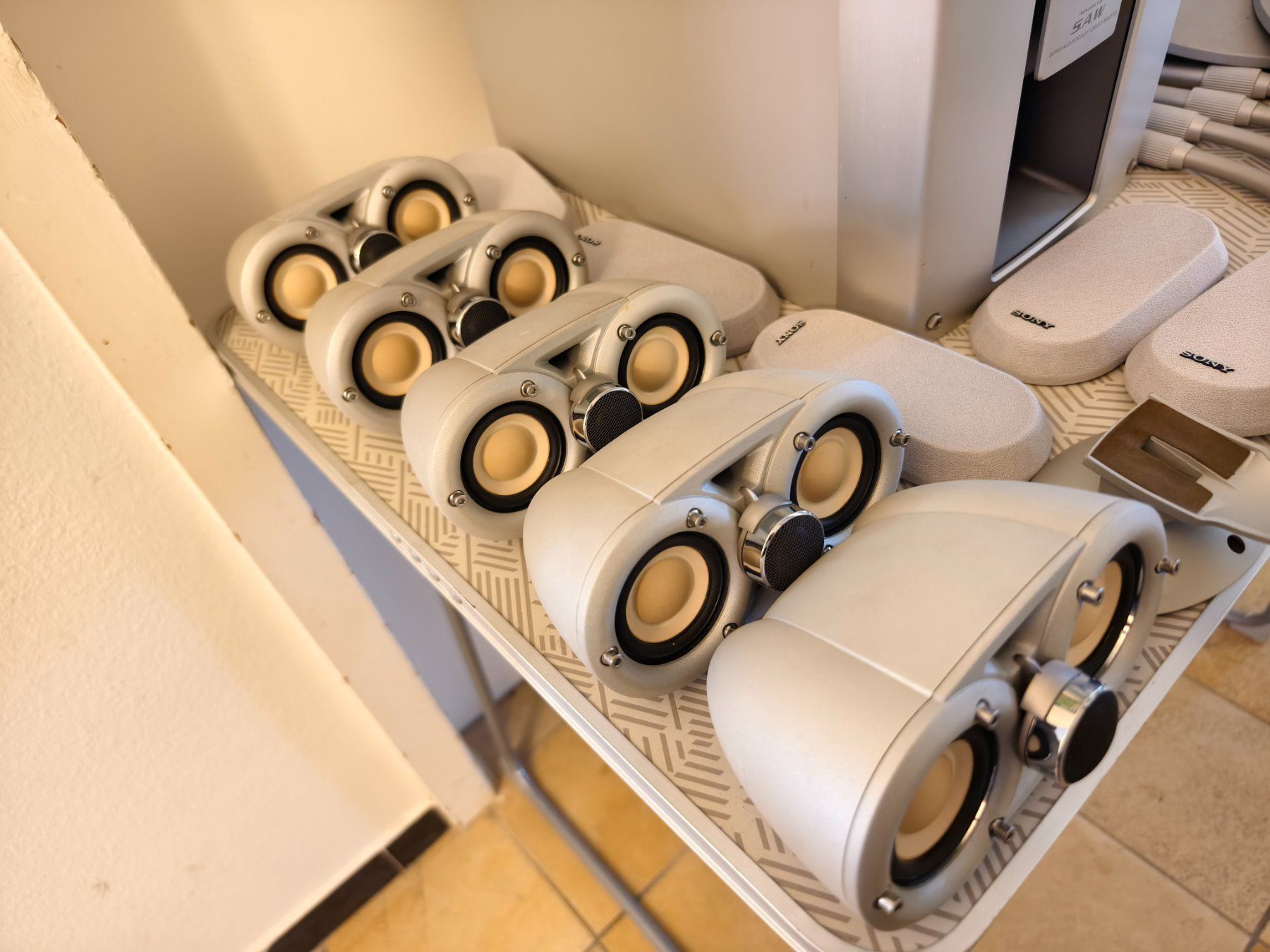 Sony Casse acustiche: Sony 5.1 Surround System incl. Subwoofer und Ständer – Usato da Aesch BL venduto da steve_weil 3