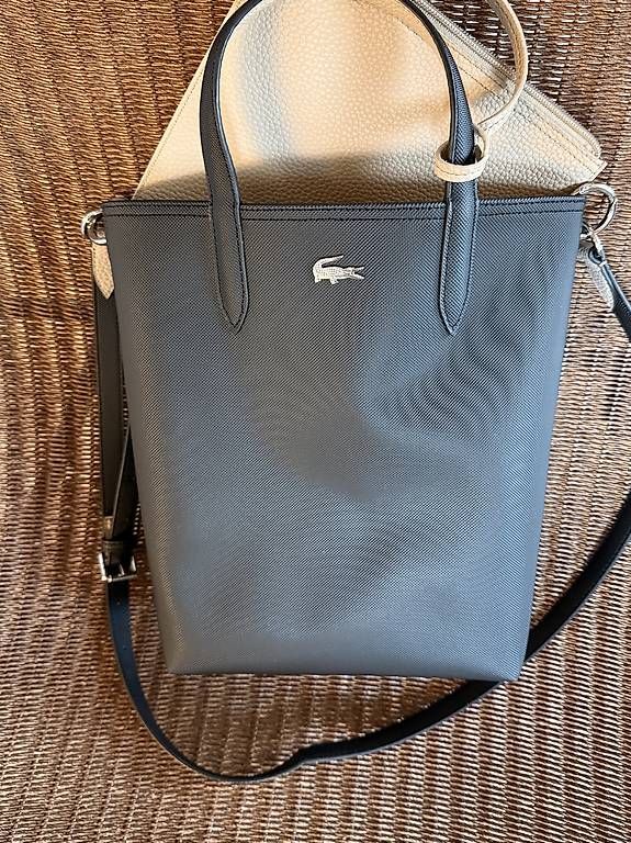 Lacoste Taschen für Damen: Lacoste Handtasche – Gebraucht aus Steffisburg von Artschipa 1