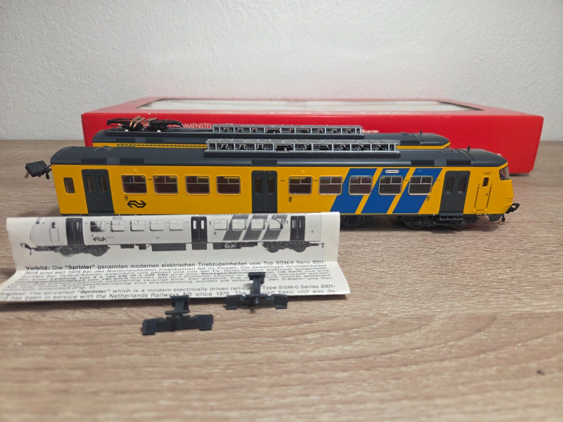 Fleischmann Trains électriques: Fleischmann 4470 Triebwagen NS H0 – D'occasion à St-Aubin-Sauges par Lo_Go 5