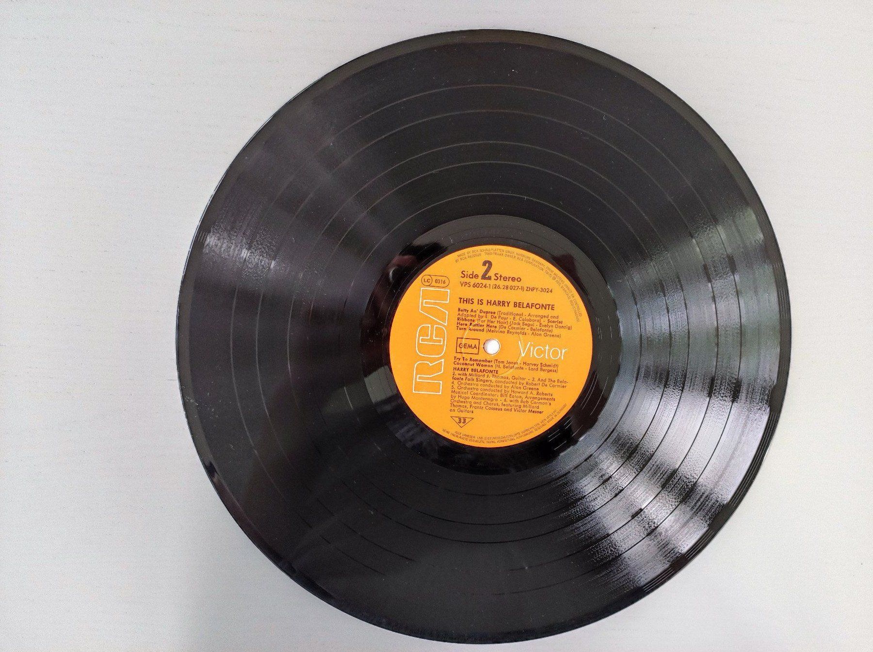 Dischi in vinile: Harry Belafonte - This Is Harry Belafonte – Usato da Baden venduto da wenkst 3