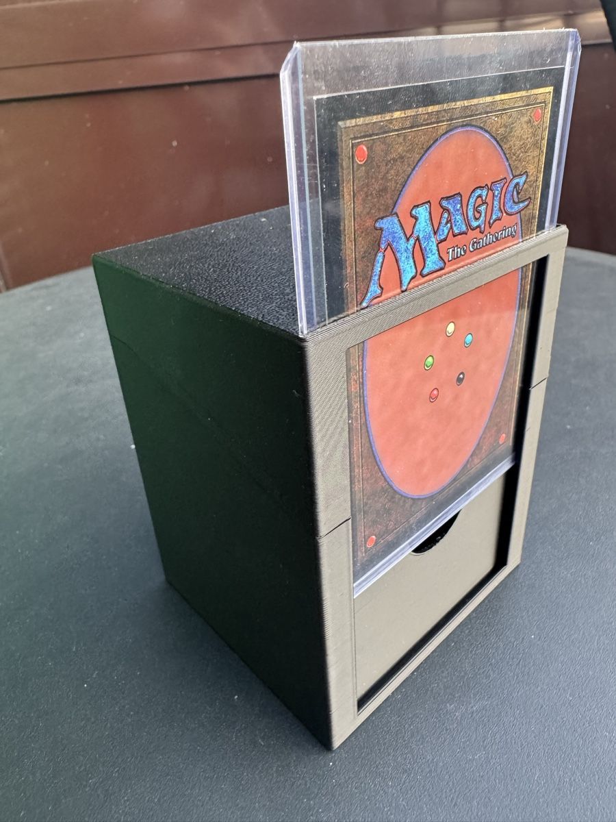 Magic The Gathering Carte collezionabili: Magic the Gathering Commander Deckbox – Nuovo (secondo la descrizione) da Aarau venduto da Zichorien 1