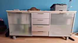 Kommode mit Schubladen und Glastüren, weiss/silber