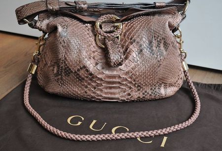 Gucci Europe Exclusive Shoulderbag Lilac / NP 3300.