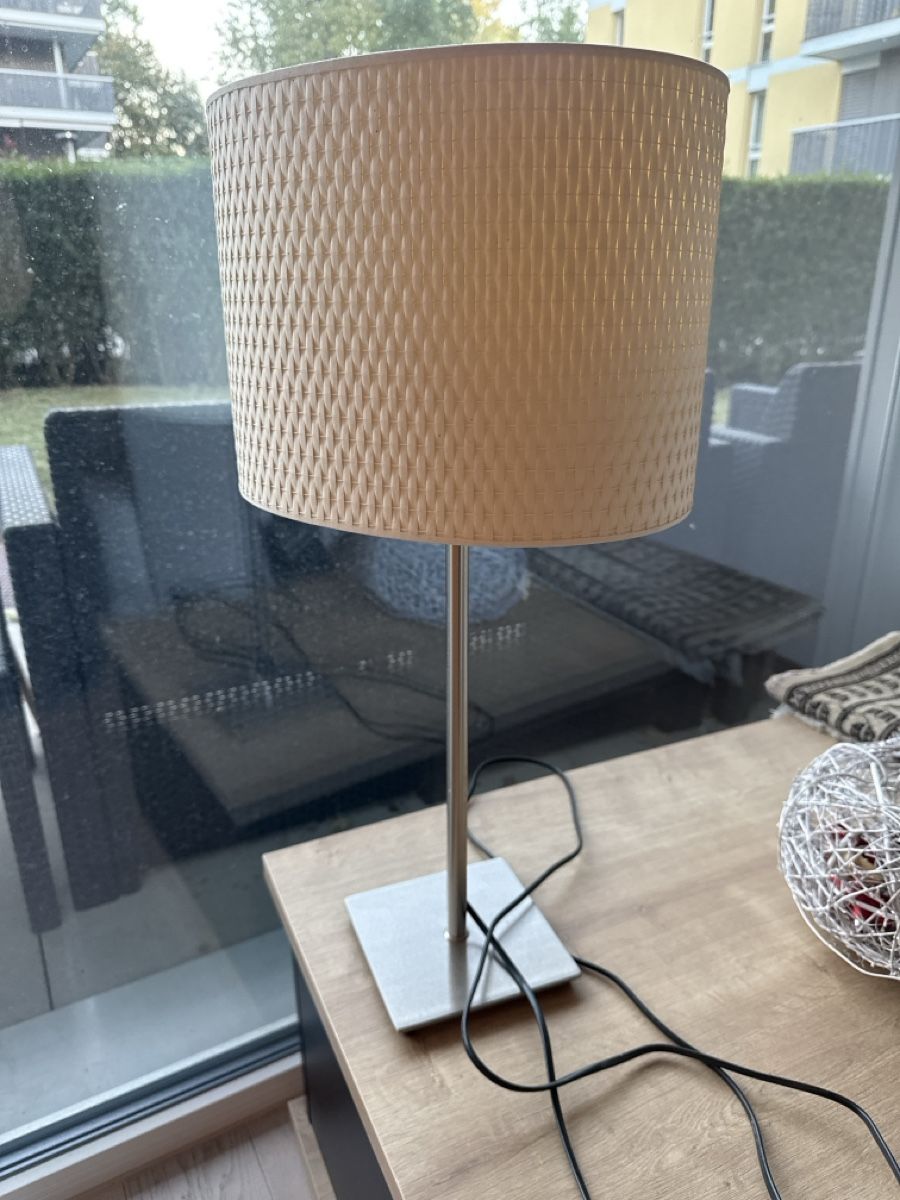 Ikea Lampade: Tischlampe mit Papierschirm – Usato da Dietlikon venduto da lot_rel