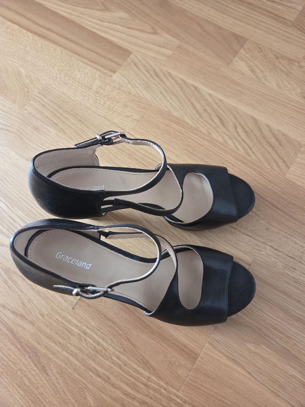 Scarpe da donna: Schwarze Heels – Usato da Bassersdorf venduto da ale_2ftz 5