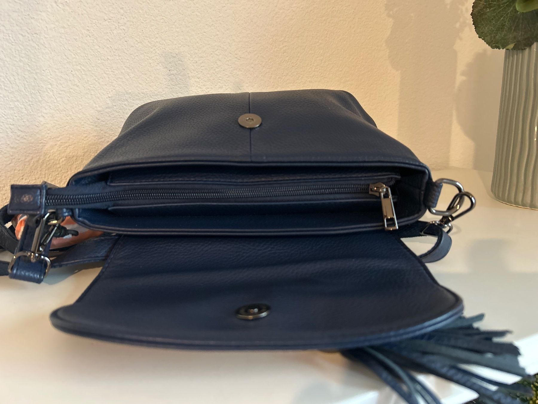 Borse da donna: Damen Umhängetasche dunkelblau von Multiblu – Usato da Brunnen venduto da Nala2929 5