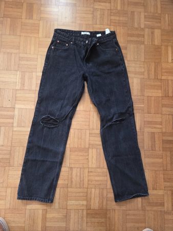 Schwarze Jeans von Pull&Bear mit Rissen, Grösse 44