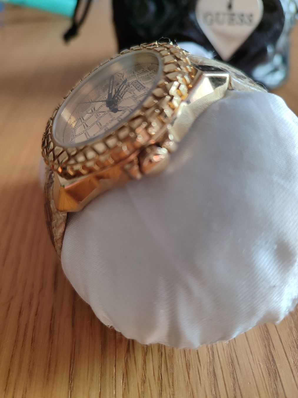 Guess Orologi: Guess Untamed Damenuhr – Usato da Kleinwangen venduto da Cane18corso 1