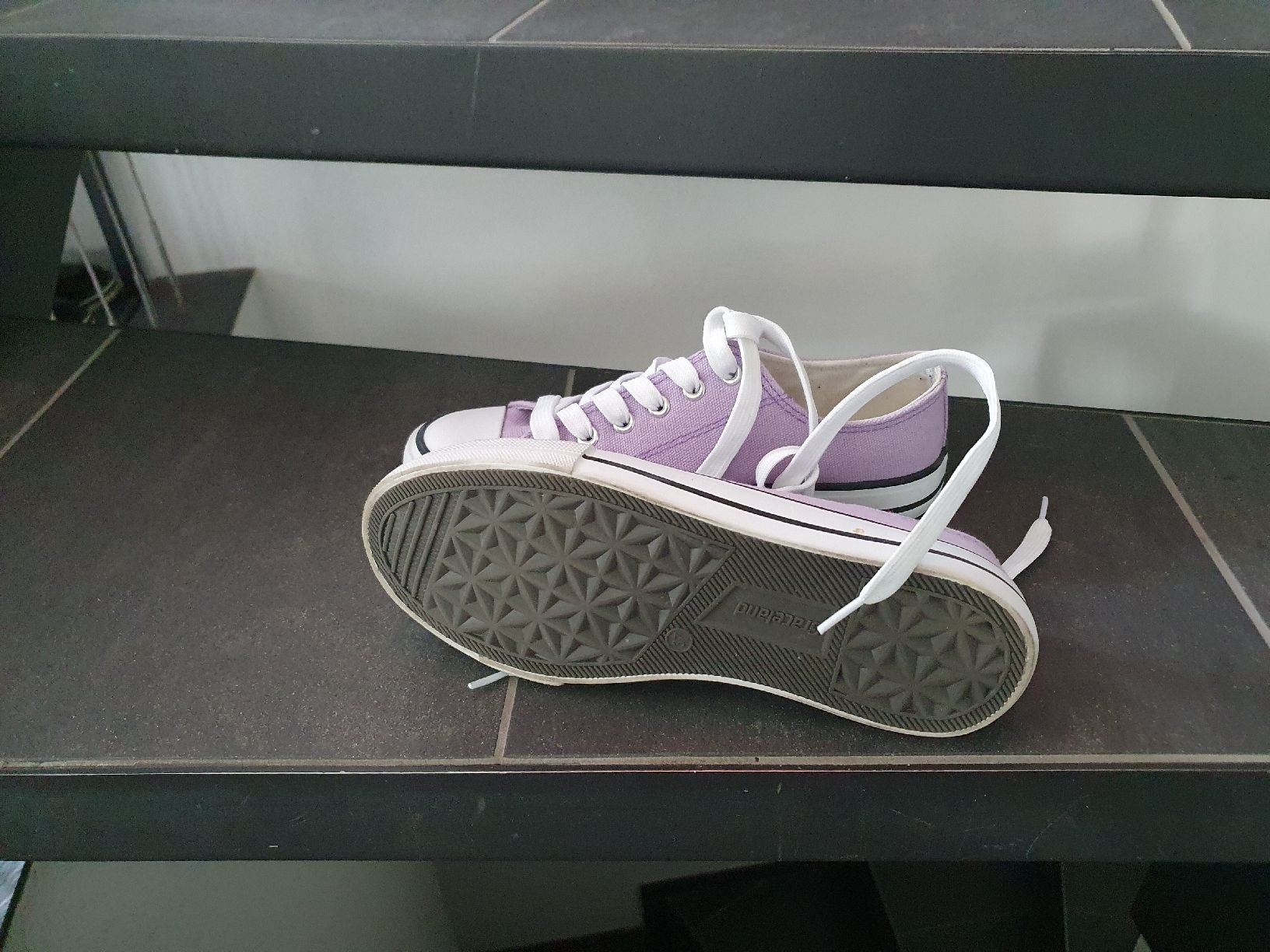 Scarpe da donna: Schuhe 37 – Usato da Würenlingen venduto da kuh33 2