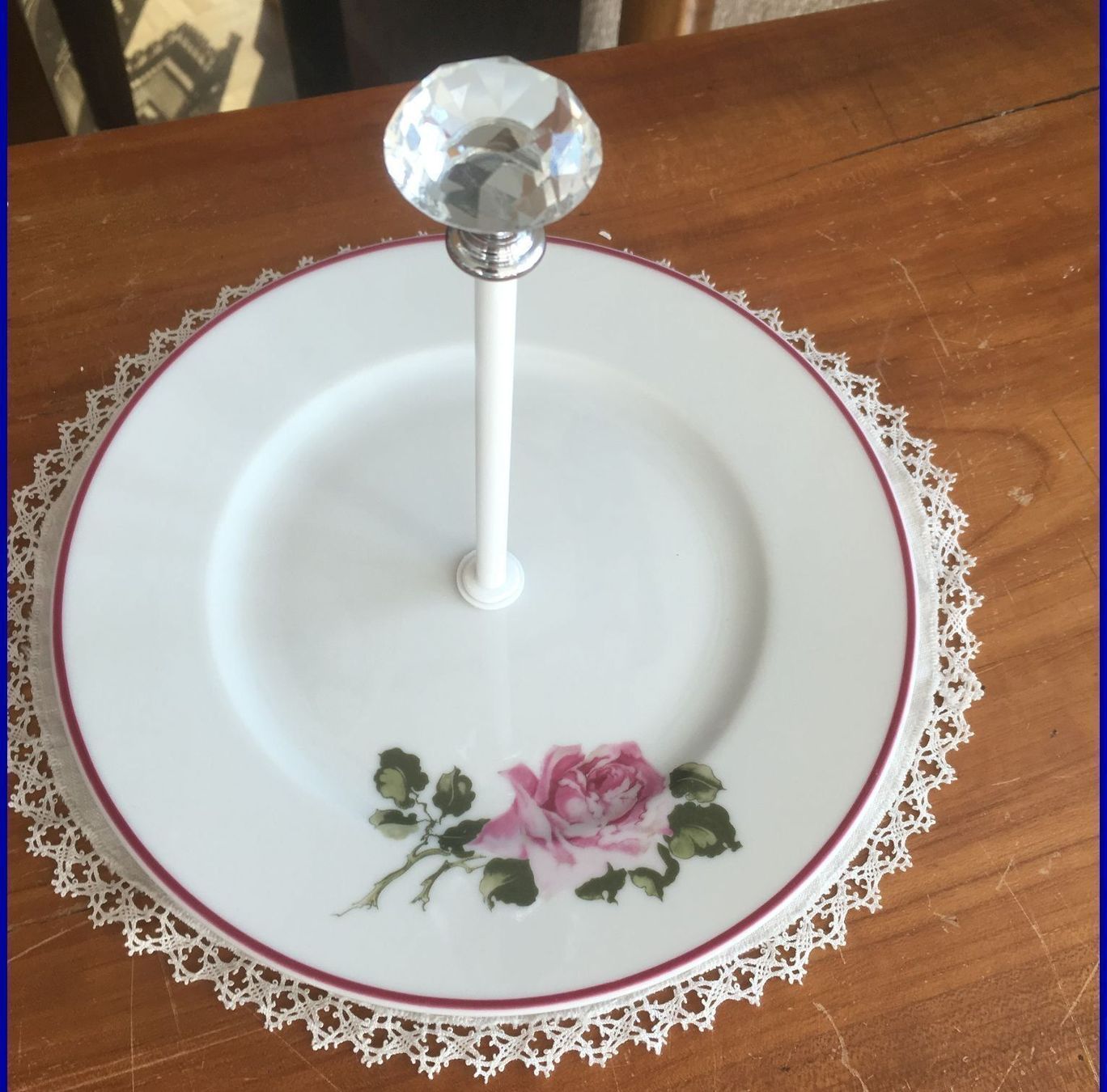 Piatti: ETAGERE MIT GESCHLIFFENEM GLASKOPF – Usato da Subingen venduto da Etageren 6