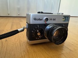 Rollei 35 SE Kamera mit Tasche