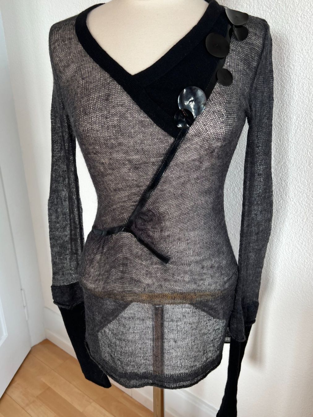 Maglioni & Felpe: NEXOS Damen Pullover, transparent in Gr. S, Schwarz, NEU – Nuovo e nell'imballaggio originale da Worb venduto da farben20zauber