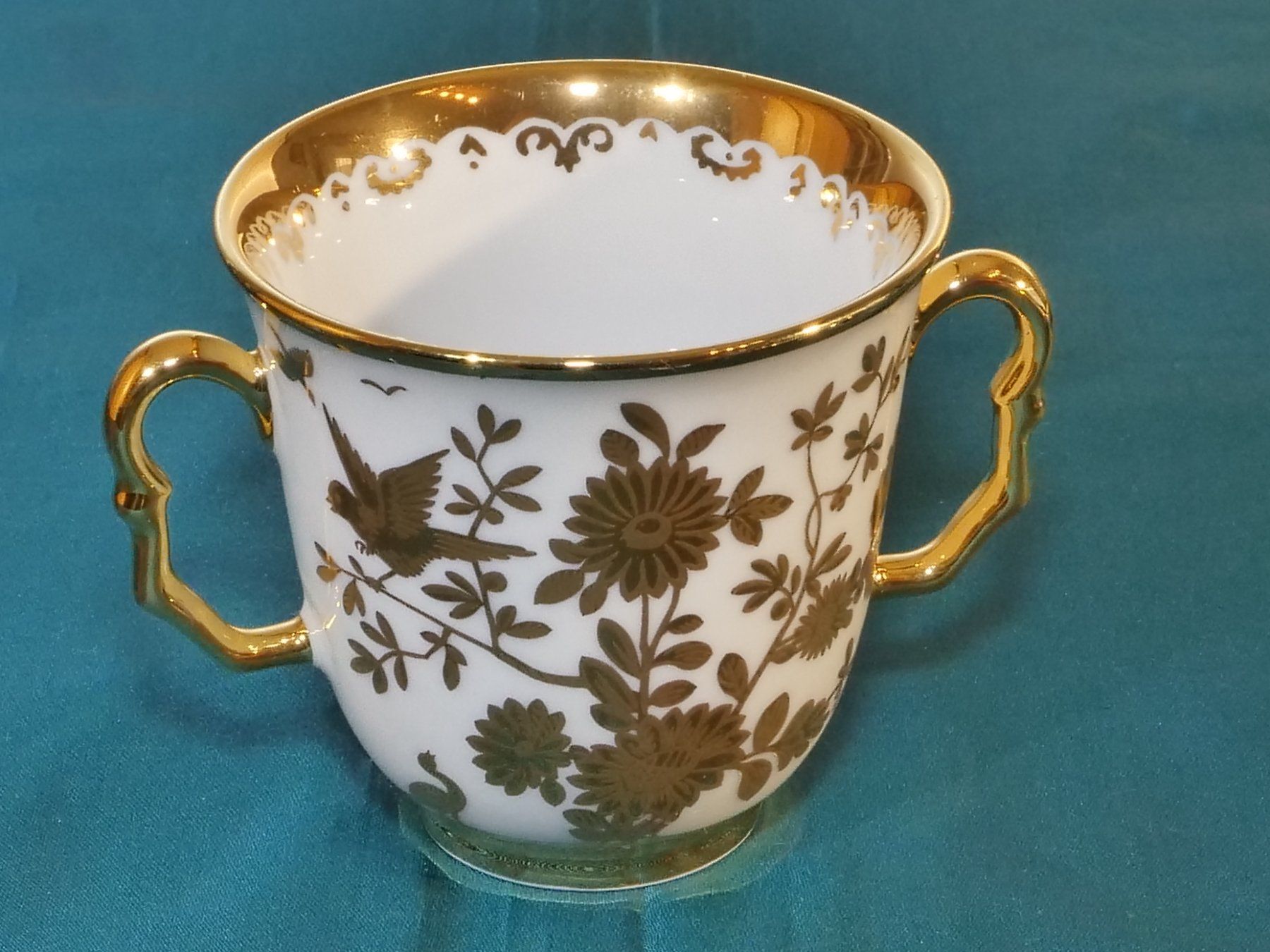 Tassen: 2 wunderschöne Langenthal Tassen mit Gold-Décor, Fac-similé – Gebraucht aus Lustmühle von Glatisant 6