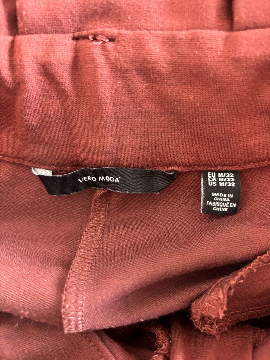 Vero Moda Pantaloni: Vero Moda Hose – Usato da Zug venduto da us_laura92 2