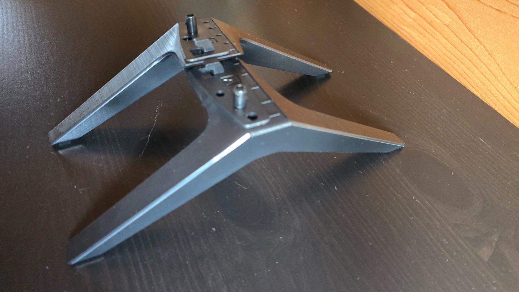 LG Supporti a parete: LG TV-Standbeine 2er Set – Usato da Schübelbach venduto da Samantha8R 2