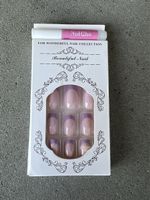 Press on nails lila