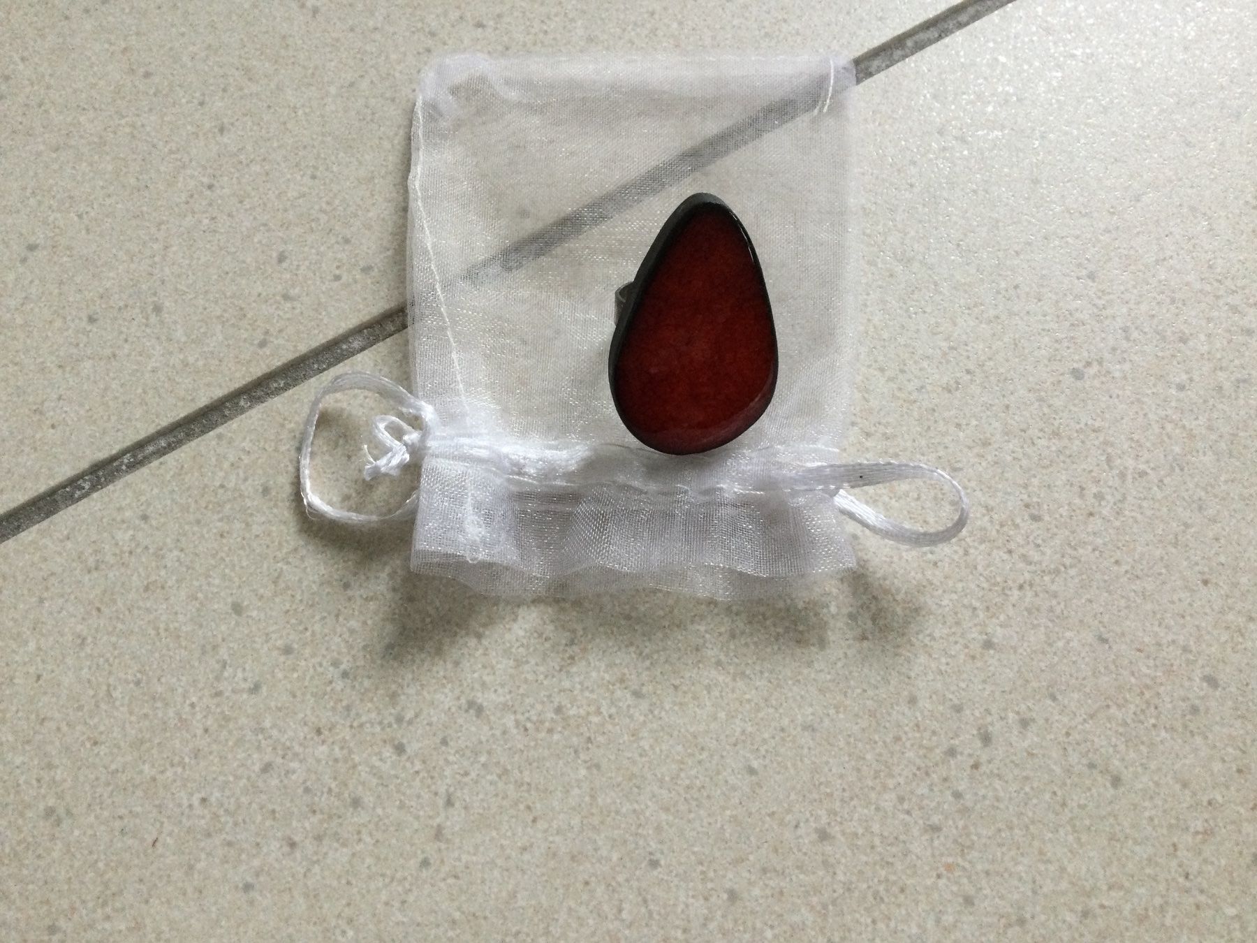 Ringe: Schicker Damenring mit rotem  Lavastein – Neu (gemäss Beschreibung) aus Baar von negombo 3