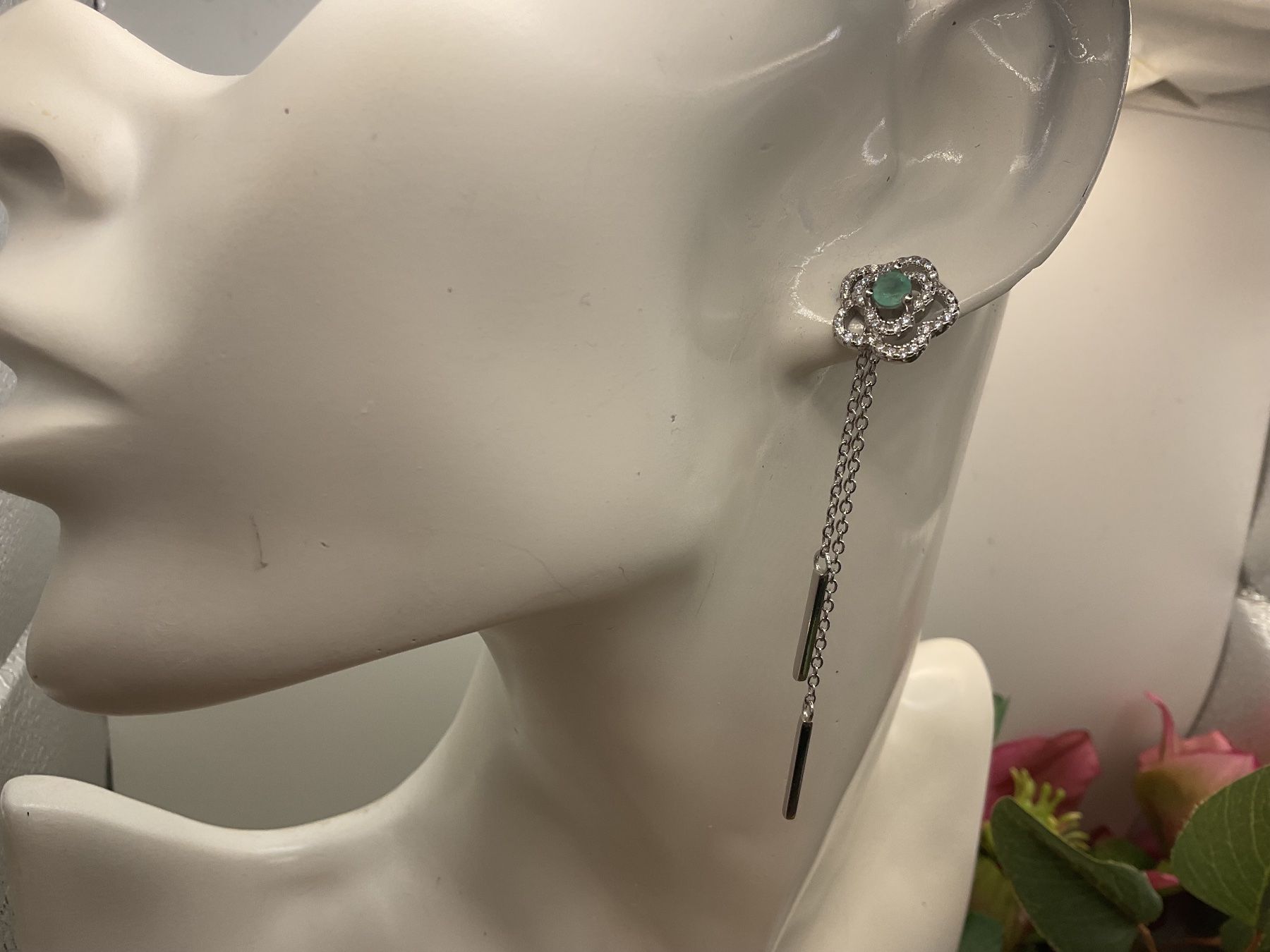 Orecchini pendenti & Orecchini a lobo: Wunderschöne Smaragd Ohrstecker, lang – Nuovo (secondo la descrizione) da luzern venduto da Alpendorf1