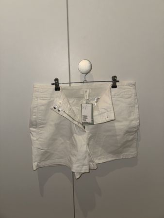 Short femme H&M blanc taille 44 état neuf avec étiquette
