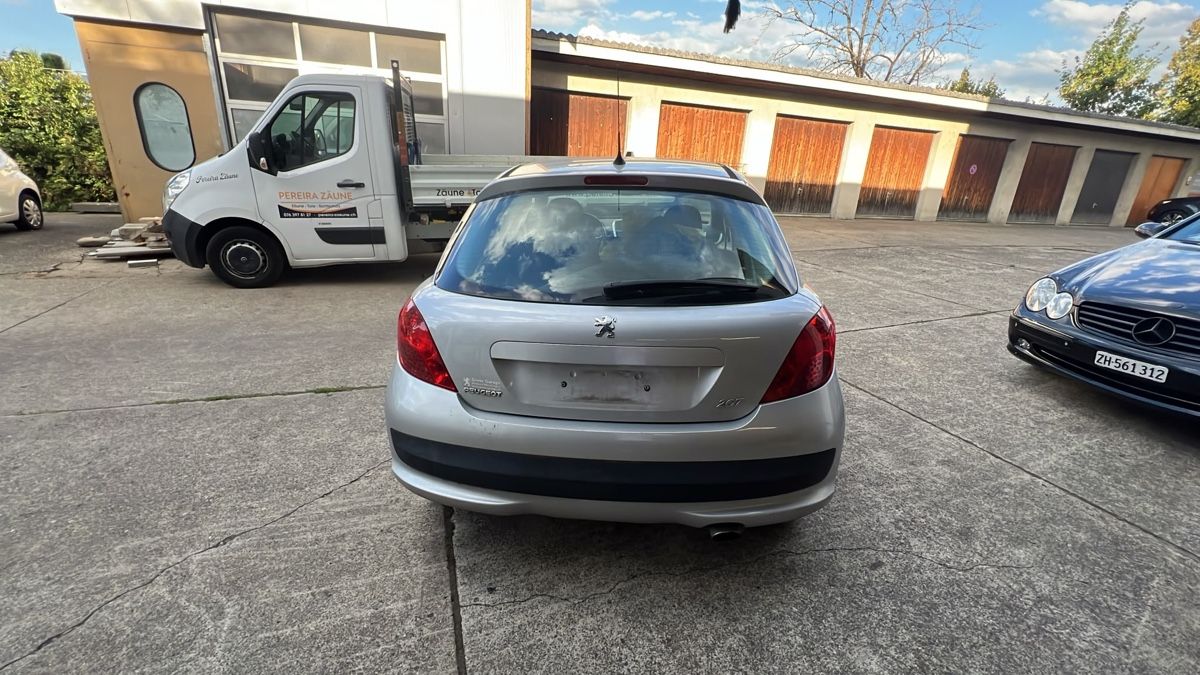 Peugeot Automobili: Peugeot 207 1.6i 16V – Difettoso da Mettmenstetten venduto da lbr_vr5d 2