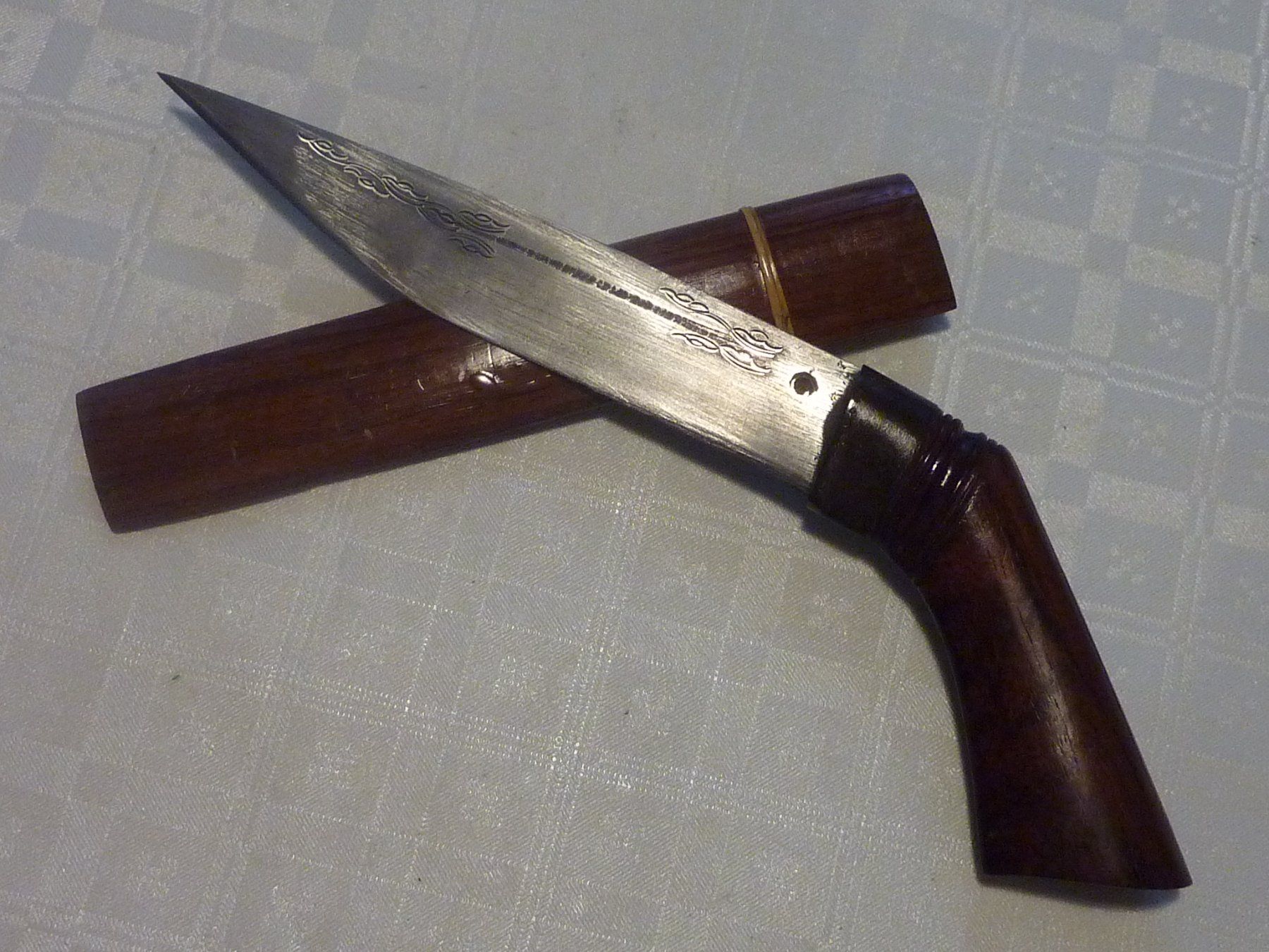 Zubehör: Dolch Messer Badek Indonesien Java Su Damast Lontara Schrift – Gebraucht aus Dietikon von damaszen