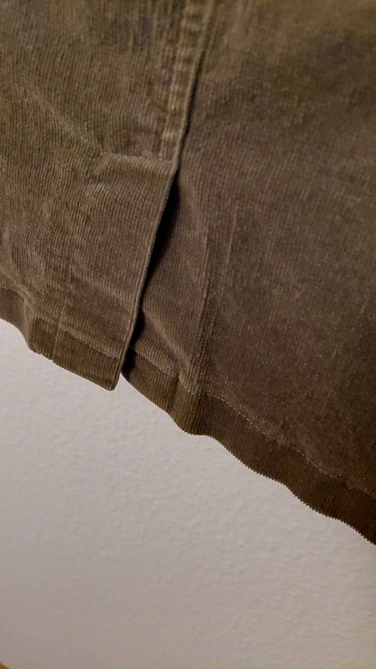 Röcke: BPC Cord Rock Gr. 44 / L - dunkel oliv - stretch – Gebraucht aus Oberwil BL von Hunajakakku 3