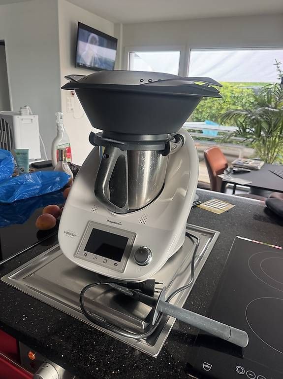 Thermomix Elettrodomestici da cucina: TM 5 mit Garantie u neuem Messer/Gehäuse – Usato da Altendorf venduto da Nordseekind 1