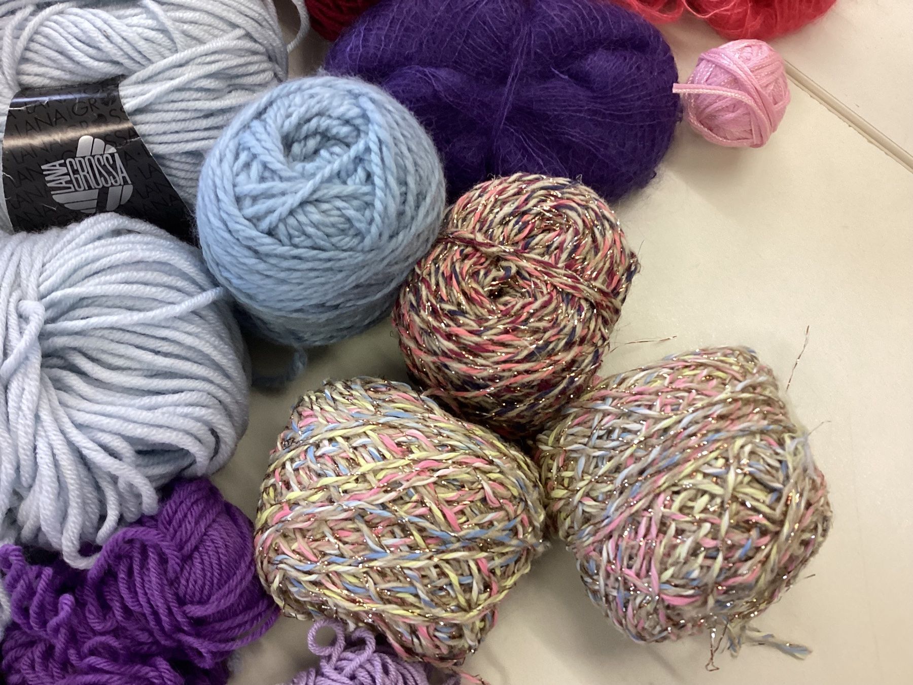 Laine: Wollpaket blau rosa – D'occasion à Zürich par orella79 1
