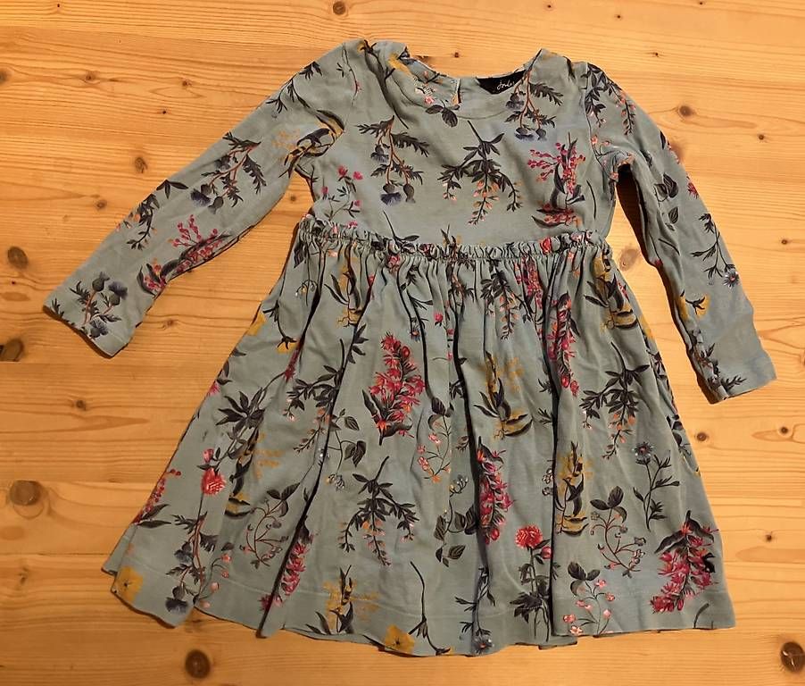 Robes et jupes: Langarmkleid Blumen Gr.116 – D'occasion à Brunnadern par Bumlebee