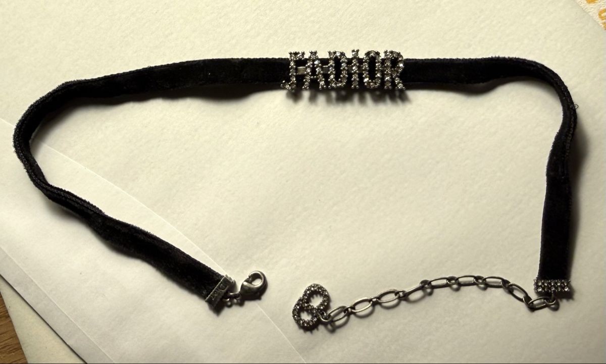 Dior Catenine: Dior Chocker Halskette – Nuovo (secondo la descrizione) da Davesco-Soragno venduto da tin_6xjv