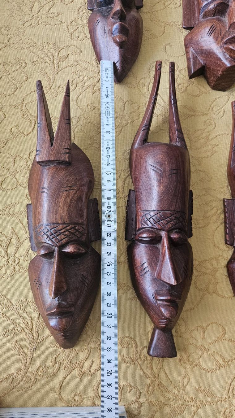 Art international: 7 maschere etniche da appendere in legno – D'occasion à Melano par H-Sara 1