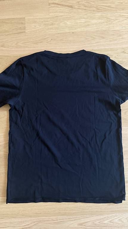 T-shirts: Saint Laurent Tshirt – D'occasion à Dietikon par Sara1409 1