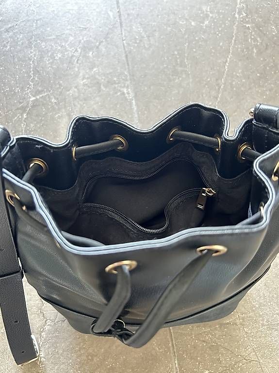 Taschen für Damen: Expatrié Bucket Tasche – Neu und originalverpackt aus Zürich von fabienne.fkl 4