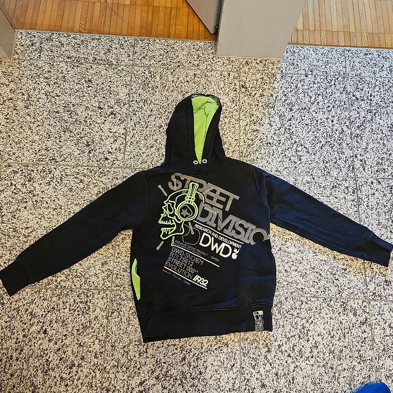 C&A Maglioni & Felpe: Pullover/Hoodie Kapuzenpulli Gr. 146/152 – Usato da Embrach venduto da Lilly2021