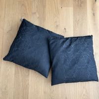 2 Kissen, schwarz mit Muster, ca 55x55 cm, Top Zustand!