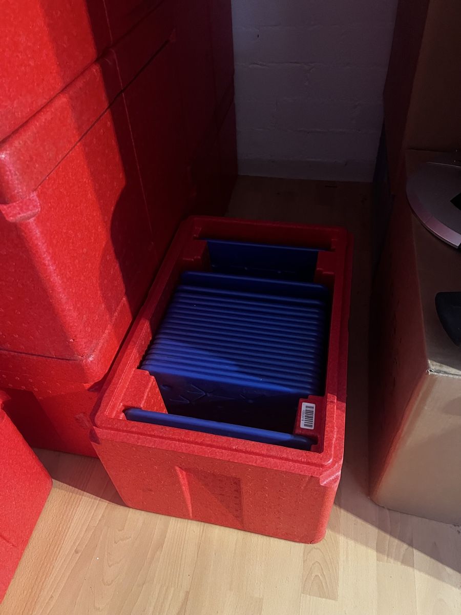 Frigoriferi & Refrigeratori: Rote Thermoboxen / Isolierboxen – Usato da Madiswil venduto da SWISS_49.B 5