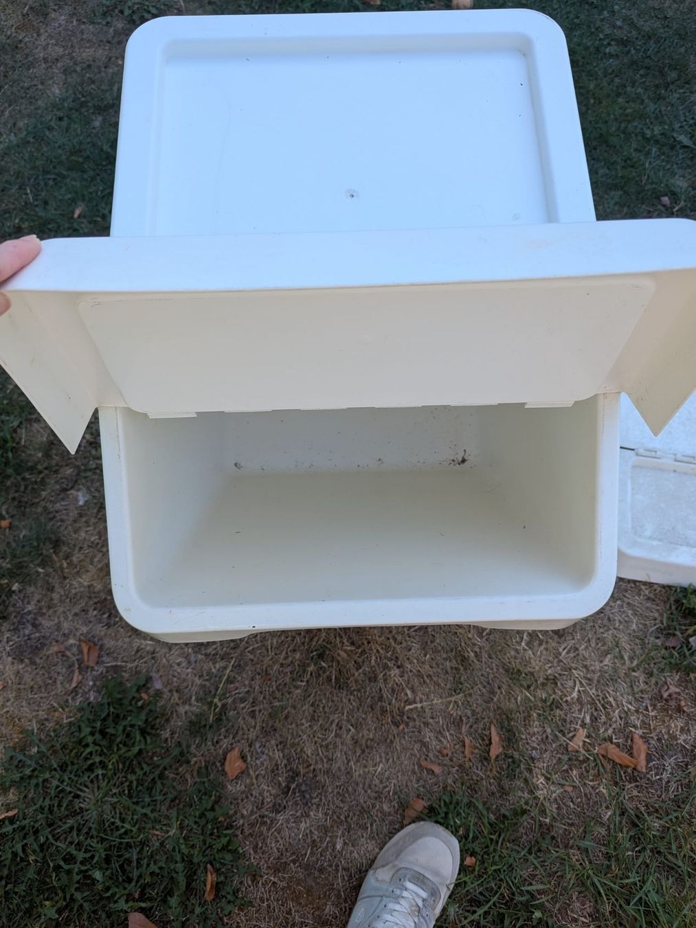 Poubelles: Abfallkiste – D'occasion à Täuffelen par Seeberg-ag.ch 2