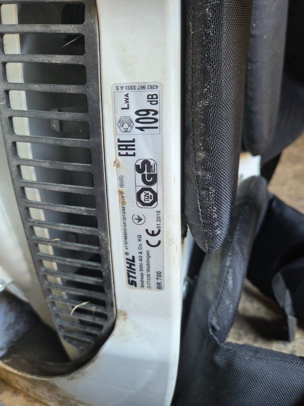 Stihl Laubbläser & Laubsauger: Stihl Laubbläser BR 700 – Gebraucht aus Embrach von Deutz5130 2