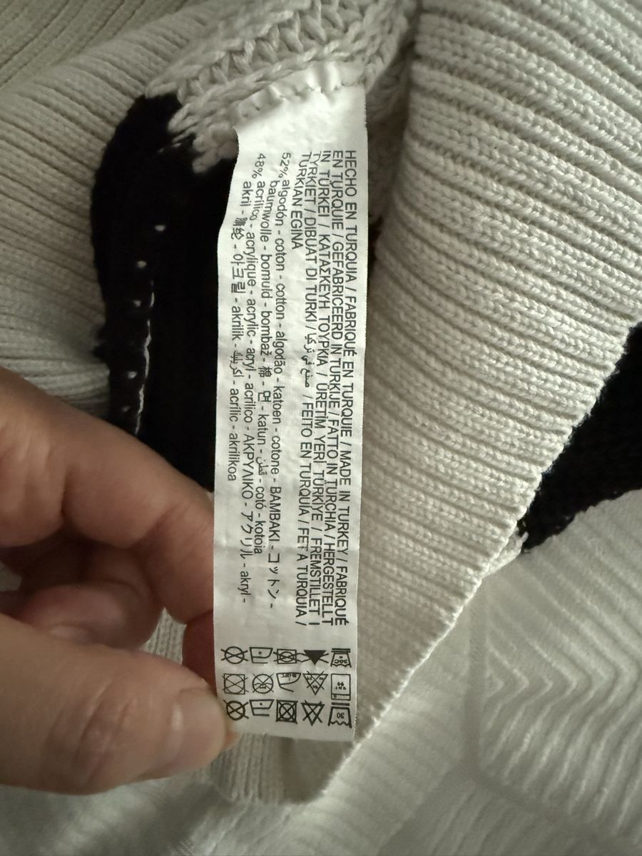 Stradivarius Top: Schwarzer Weste Pullover Streifen Grösse M von Stradivarius – Usato da Winterthur venduto da ebos1 3