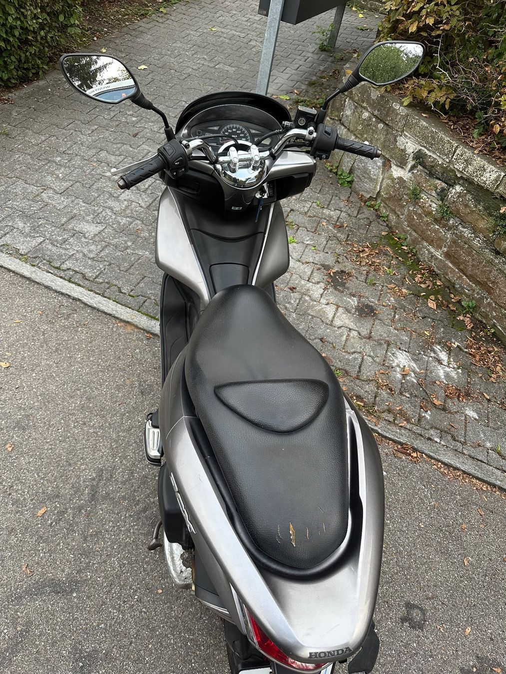 Honda Scooter: Honda PCX – Usato da Zürich venduto da ioa_v9pf 1