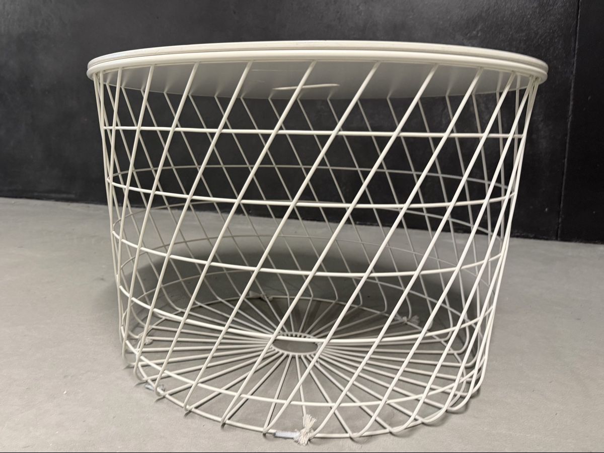 Ikea Tables: Aufbewahrungstisch IKEA weiss – D'occasion à Malans par Ticco13 2