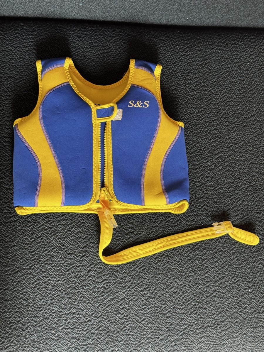 Schwimmwesten: Kleinkinder Schwimmweste – Gebraucht aus Basel von spassbremse